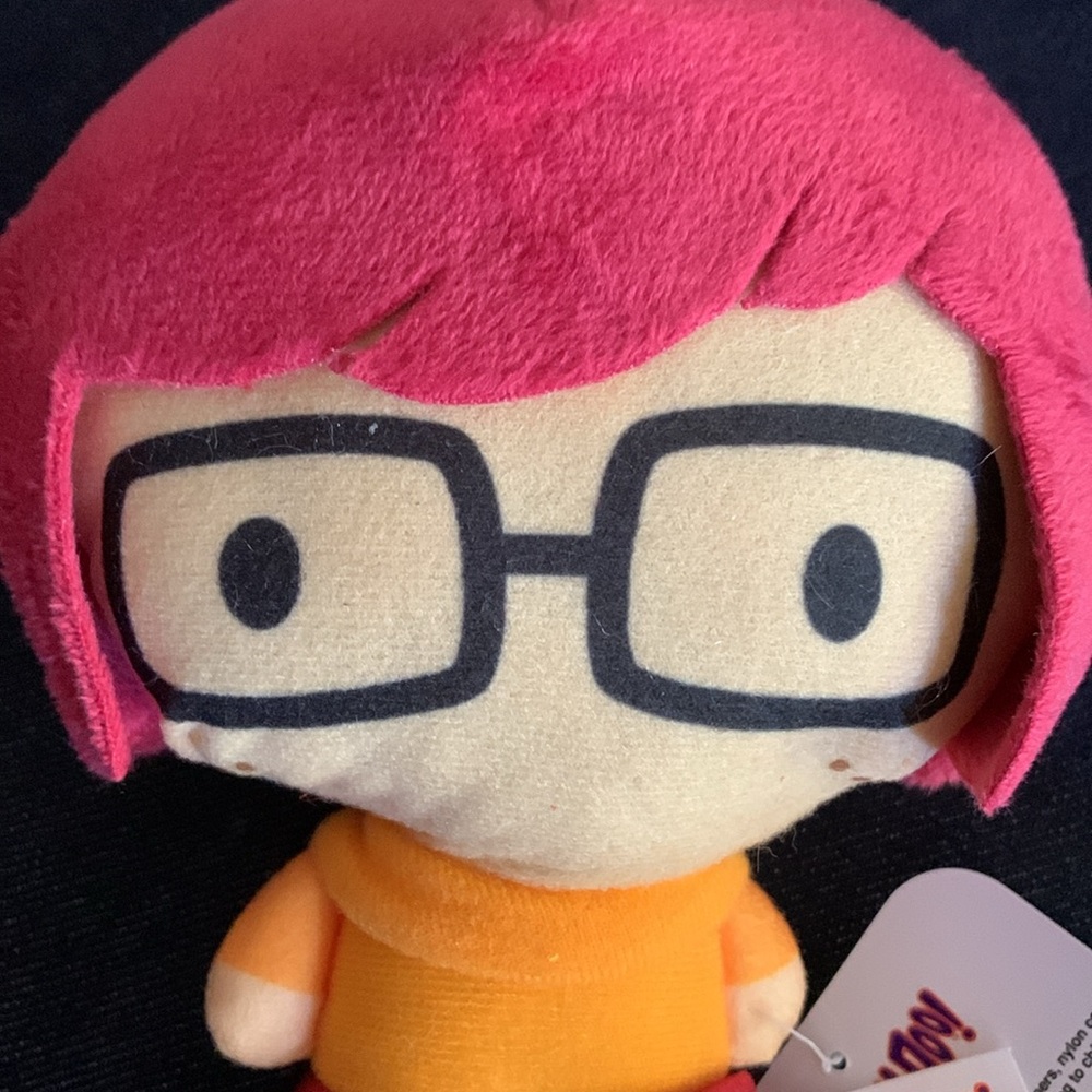 🕵️‍♀️💖 Mystery Solved: You Need This Velma Plush in Your Life! 🧡💗 - Picture 6 of 10